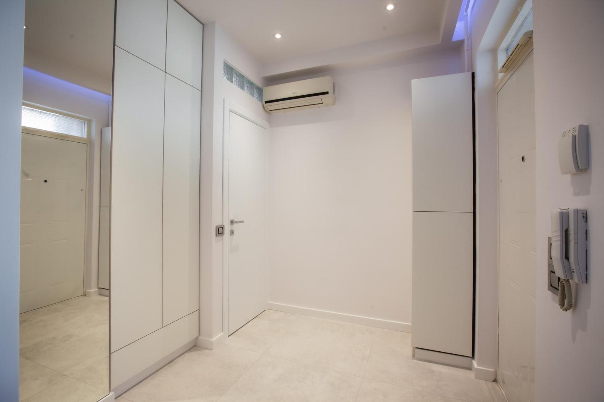 Triplex, Rooftop With Parlament View & Jacuzzi Apartamento